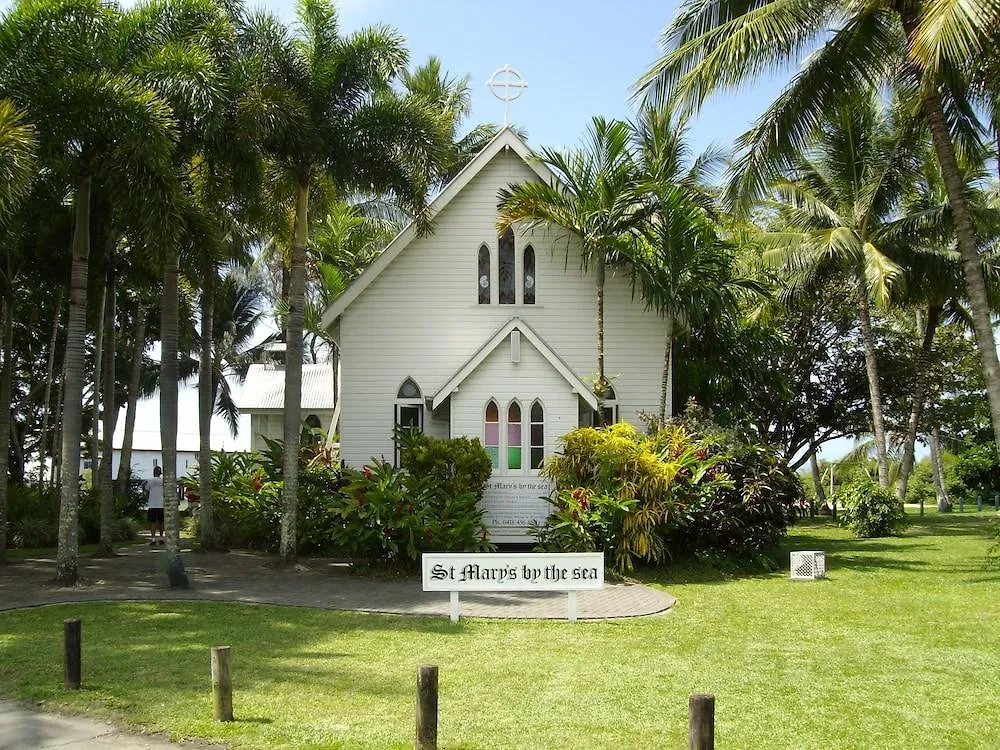 **** Lägenhetshotell Coral Sea Villas Port Douglas Australien